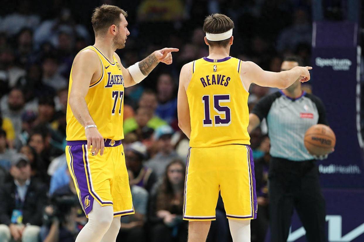 开云体育中国-魔术完胜湖人，西亚卡姆统治全场