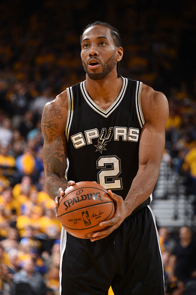 青岛队险胜马刺，伦纳德刷新纪录