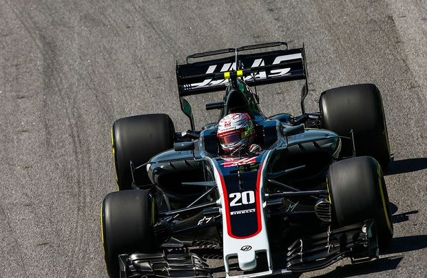 梅赛德斯完胜哈斯车队，阿隆索扛起全队