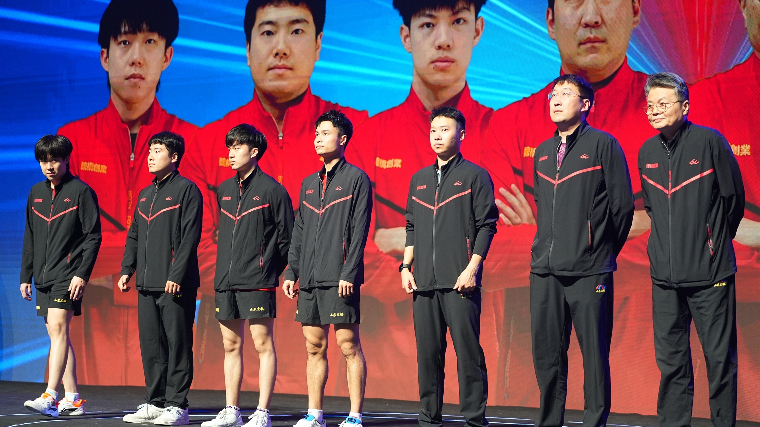 奥地利队完胜中国队，许昕统治全场